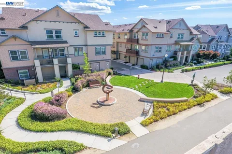 $799,000 | 161 North L Street, Unit 103, Livermore, CA 94550