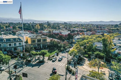 $799,000 | 161 North L Street, Unit 103, Livermore, CA 94550