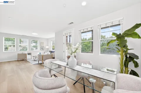 $799,000 | 161 North L Street, Unit 103, Livermore, CA 94550