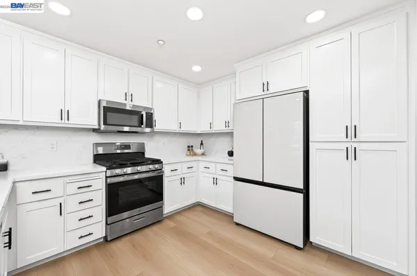 $799,000 | 161 North L Street, Unit 103, Livermore, CA 94550