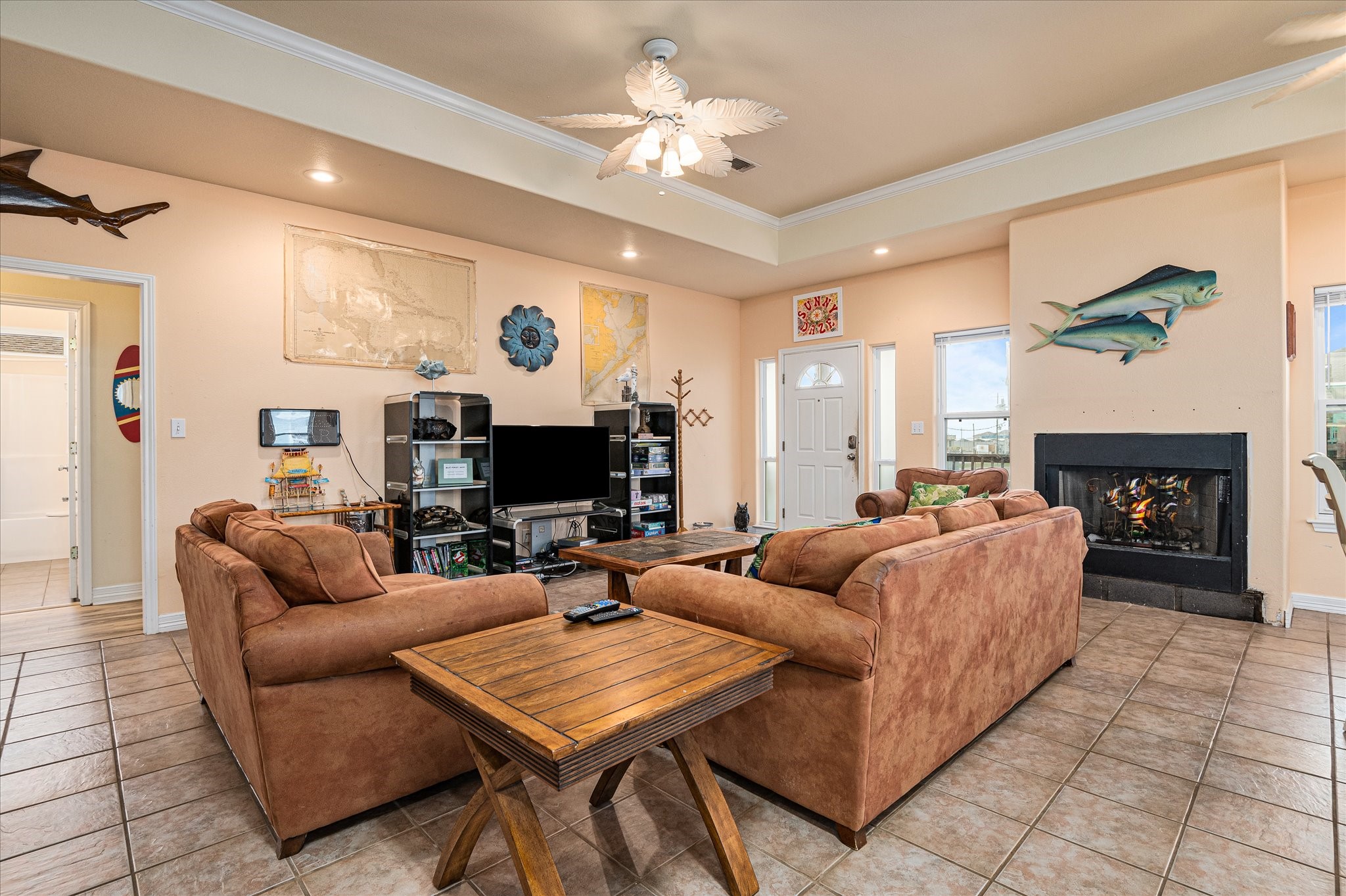 989 Biscayne Crystal Beach, TX 77650 - Photo 7 of 32