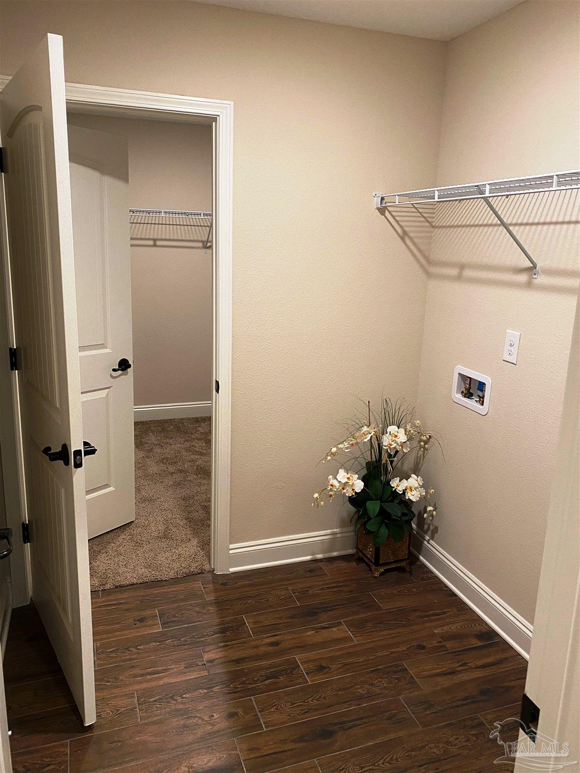 5472 South A Jones Road Milton, FL 32583 - Photo 4 of 29 A view of the laundry room is shown here.