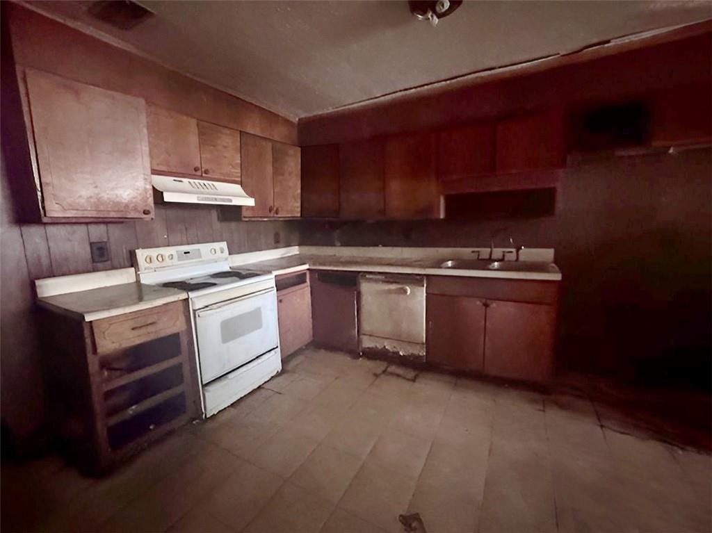 2318 Browns Mill Road Southeast Atlanta, GA 30315 - Photo 9 of 14