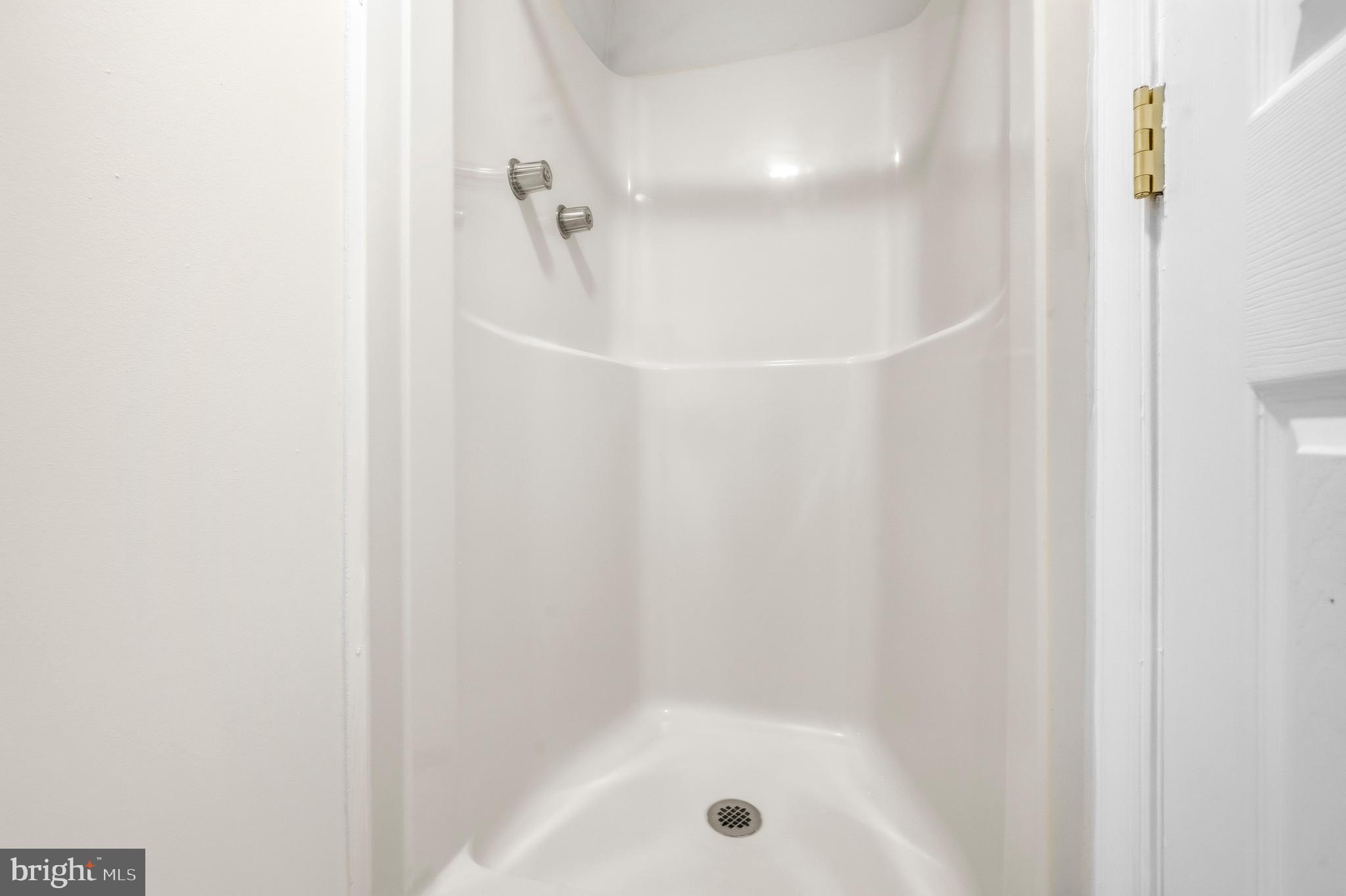 1604 Valencia Way Reston, VA 20190 - Photo 37 of 50