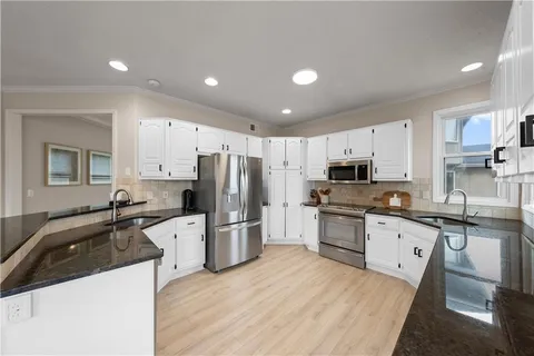 $595,000 | 14602 Hemlock, Overland Park, KS 66223