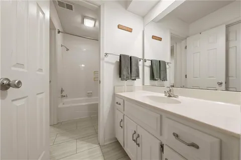 $595,000 | 14602 Hemlock, Overland Park, KS 66223