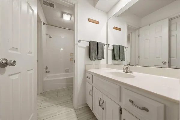 $595,000 | 14602 Hemlock, Overland Park, KS 66223