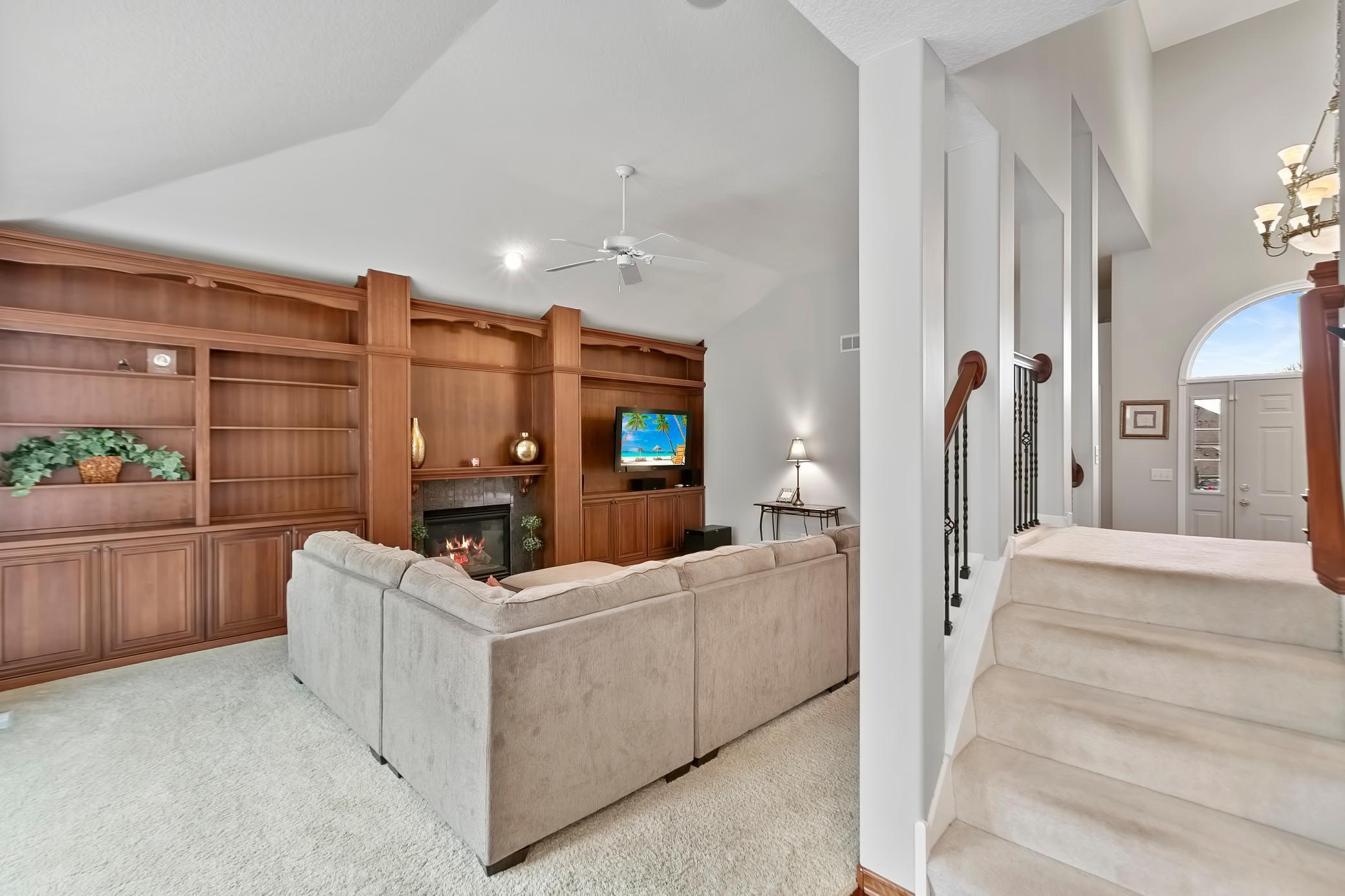 9243 Cold Stream Lane Eden Prairie, MN 55347 - Photo 9 of 42