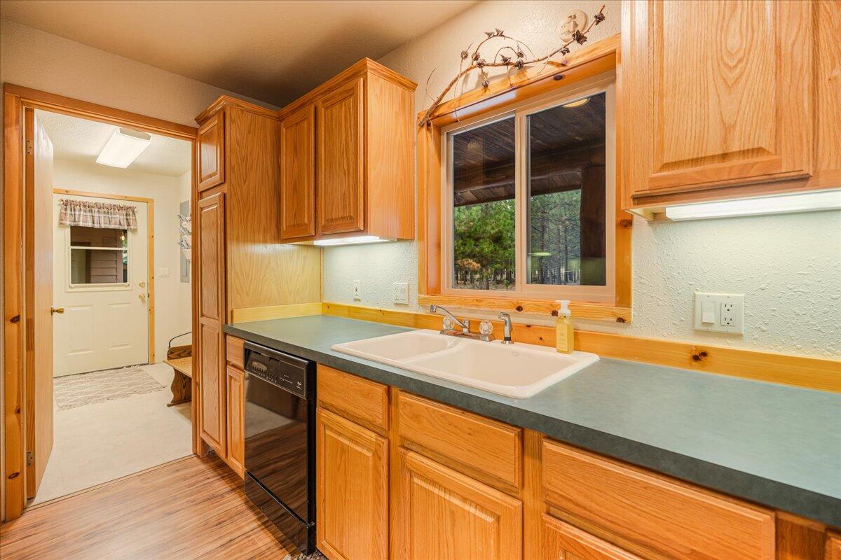 152038 Conestoga Road La Pine, OR 97739 - Photo 17 of 53 152038 Conestoga
