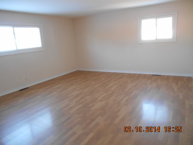 136 Thornhurst Road Bolingbrook, IL 60440 - Photo 4 of 10