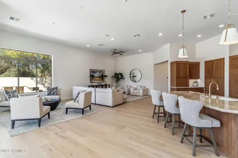 $2,100,000 | 19910 North 84th Street, Scottsdale, AZ 85255