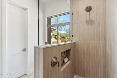 $2,100,000 | 19910 North 84th Street, Scottsdale, AZ 85255