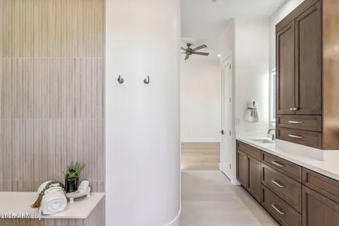 $2,100,000 | 19910 North 84th Street, Scottsdale, AZ 85255