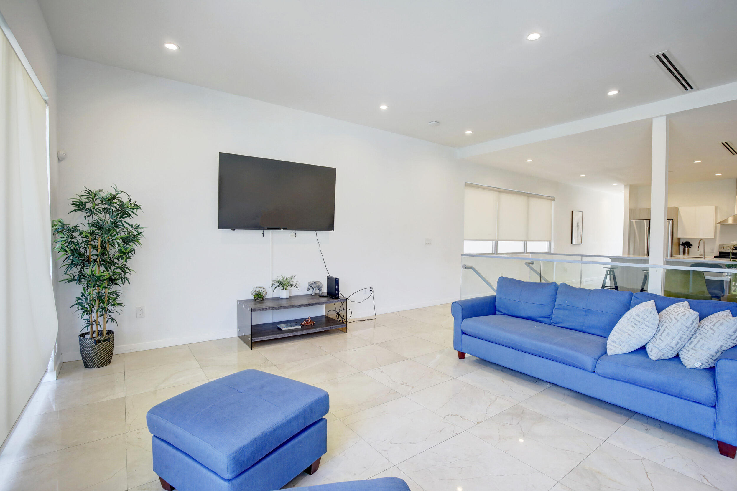 3089 Southwest 21st Street Miami, FL 33145 - Photo 15 of 39 _A7A2619_20_21_22_23