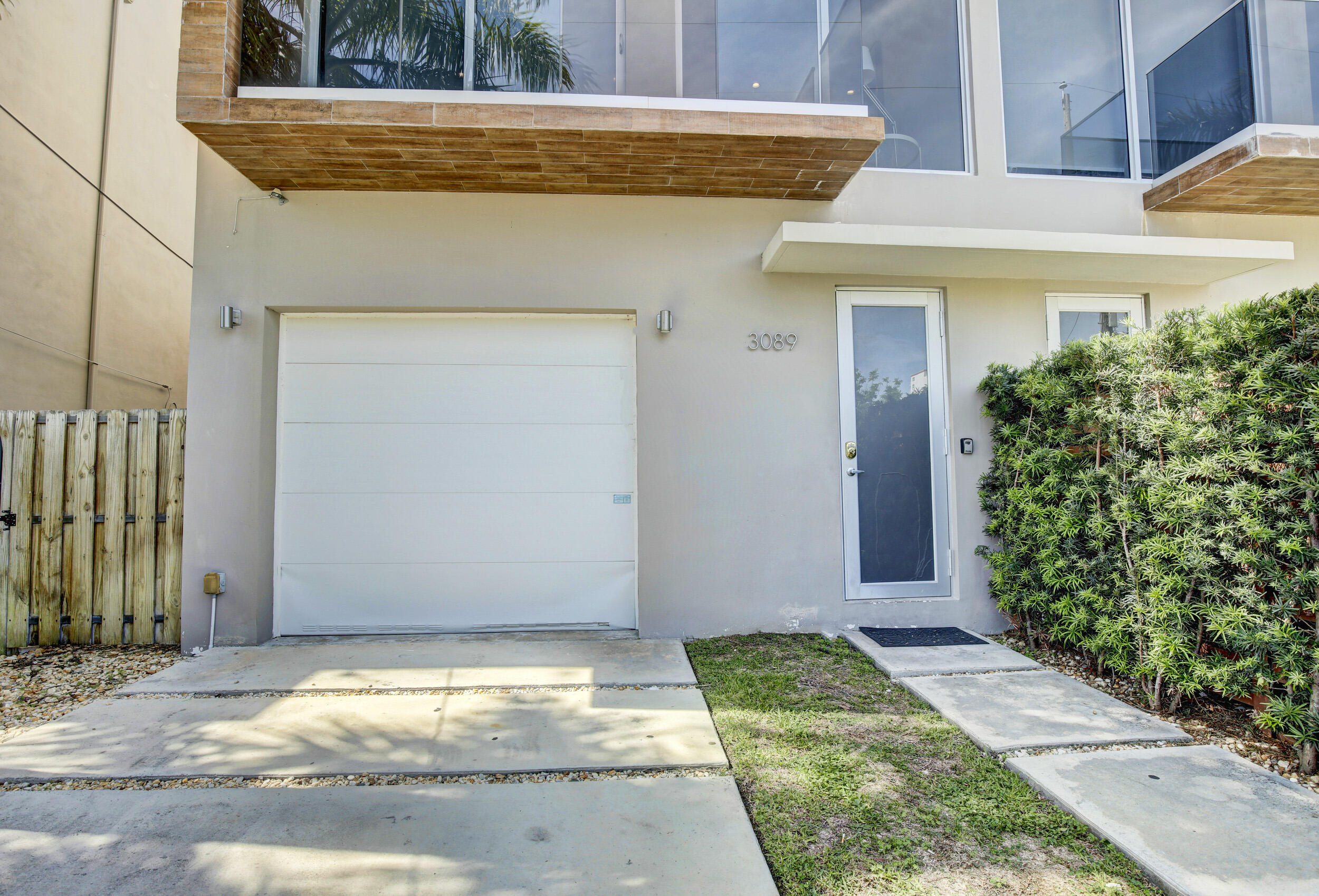 3089 Southwest 21st Street Miami, FL 33145 - Photo 2 of 39 _A7A2834_5_6_7_8