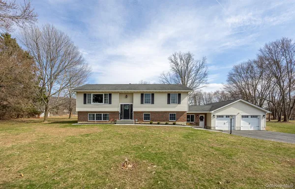 $600,000 | 1490 Clove Valley Road, LaGrangeville, NY 12540