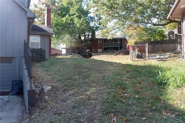 $325,000 | 7308 Crisp Avenue, Raytown, MO 64133