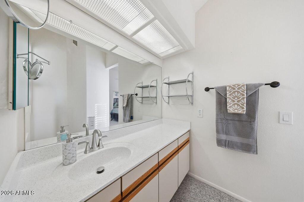 10017 East Mountain View Road, Unit 2091 Scottsdale, AZ 85258 - Photo 27 of 66 primary bath3