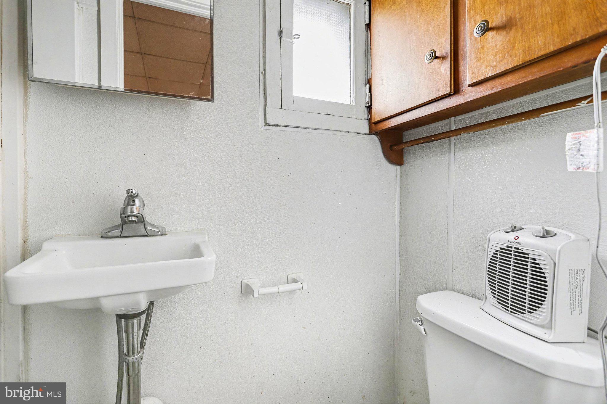 601 Maple Street Lebanon, PA 17046 - Photo 30 of 47 Cozy bathroom with modern touches.