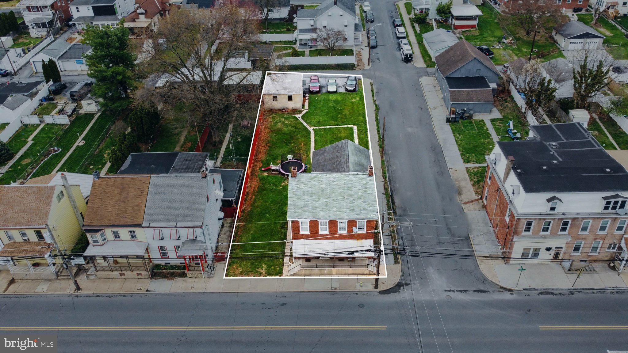 601 Maple Street Lebanon, PA 17046 - Photo 38 of 47 Spacious lot in a vibrant neighborhood.