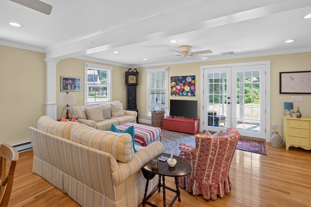 51 Davis Street Tisbury, MA 02568 - Photo 10 of 24