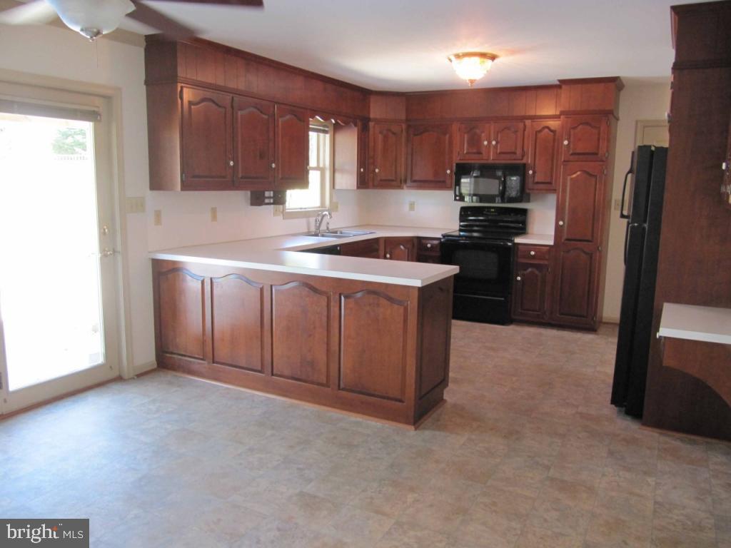 54 Fairview Road Lititz, PA 17543 - Photo 7 of 18