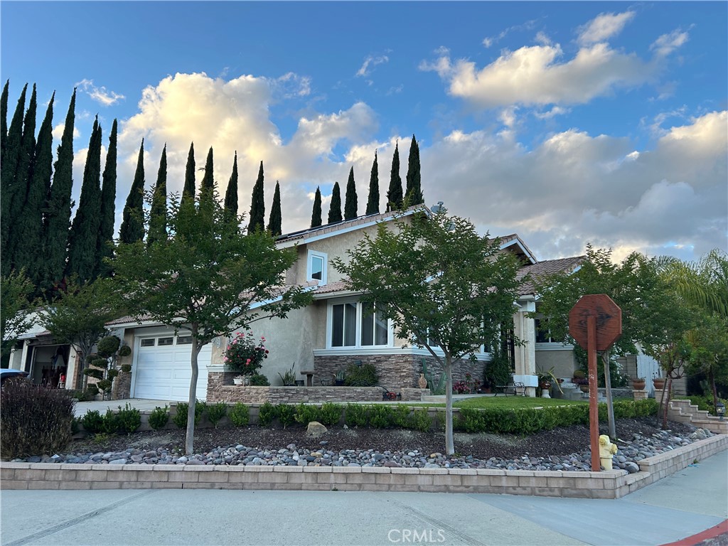 42 Rainbow Ridge Road Phillips Ranch, CA 91766 - Photo 2 of 29