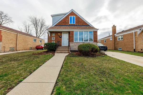 $324,990 | 8009 South Kolin Avenue, Chicago, IL 60652
