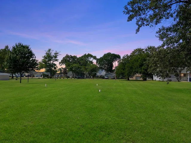 $40,900 | 212 8th Street Southeast, De Motte, IN 46310