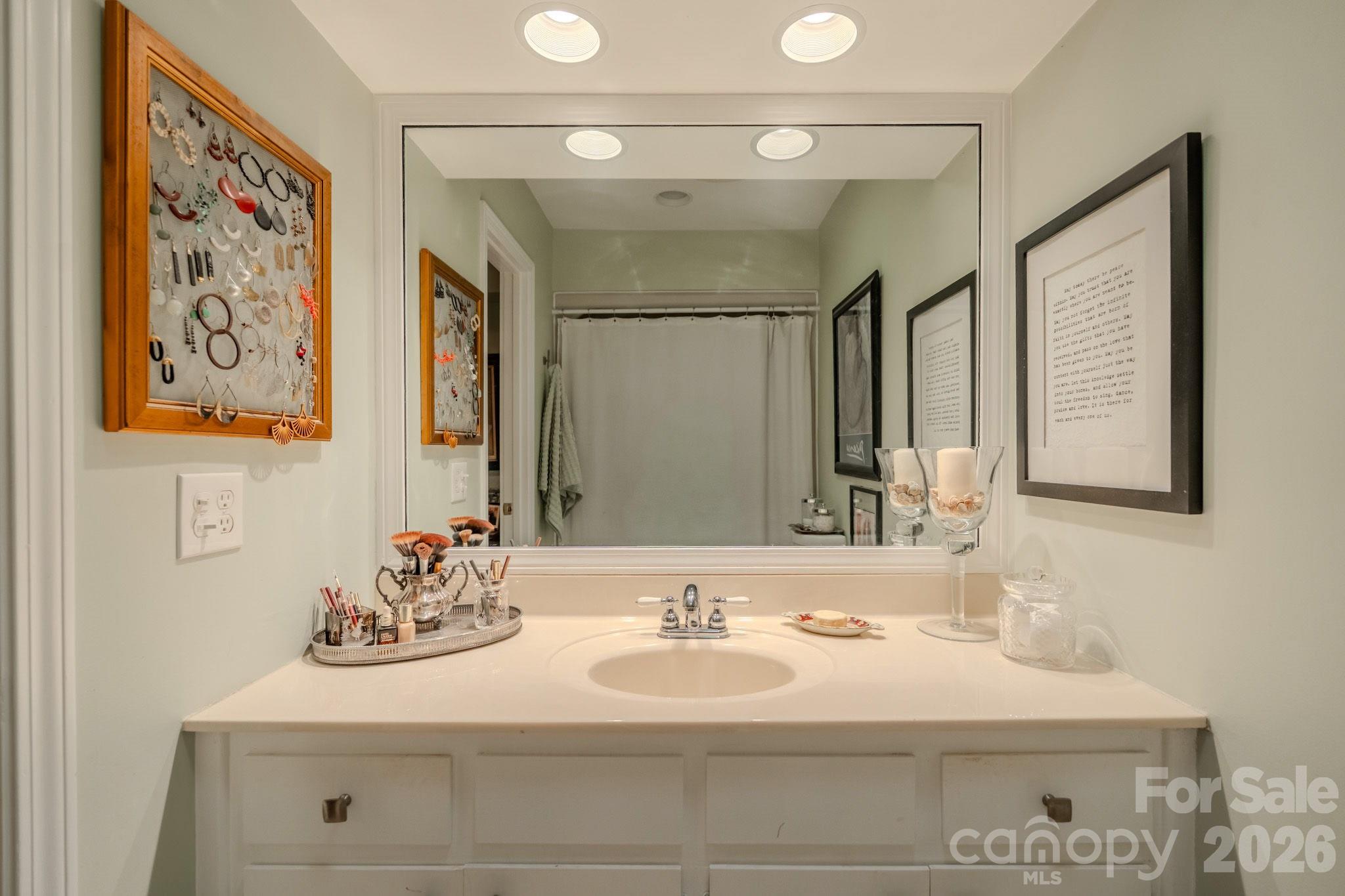 77 Chestnut Street, Unit 106 Tryon, NC 28782 - Photo 13 of 26