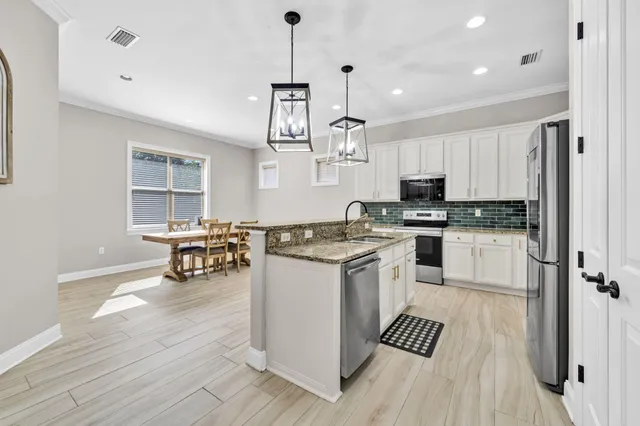 $649,900 | 750 Woods Drive, Niceville, FL 32578