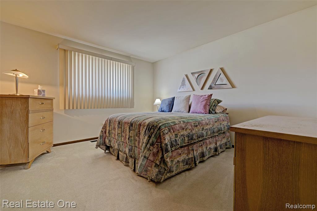 38756 Cheldon Street Clinton Township, MI 48038 - Photo 15 of 49