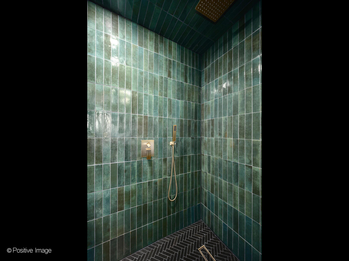 1760 West Wrightwood Avenue, Unit 204 Chicago, IL 60614 - Photo 22 of 28 a bathroom with a shower