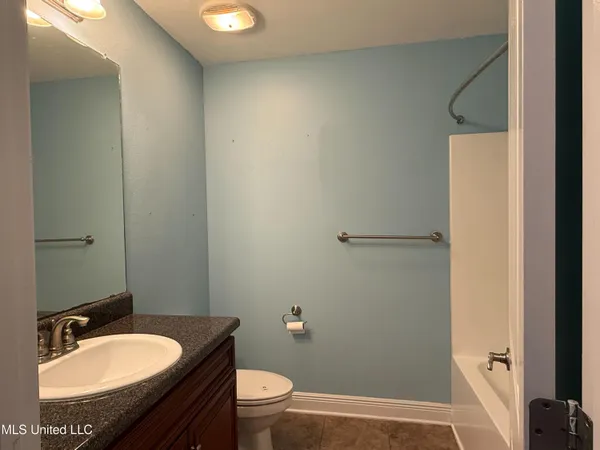 $1,800 | 17355 Palm Ridge Drive, D'Iberville, MS 39540