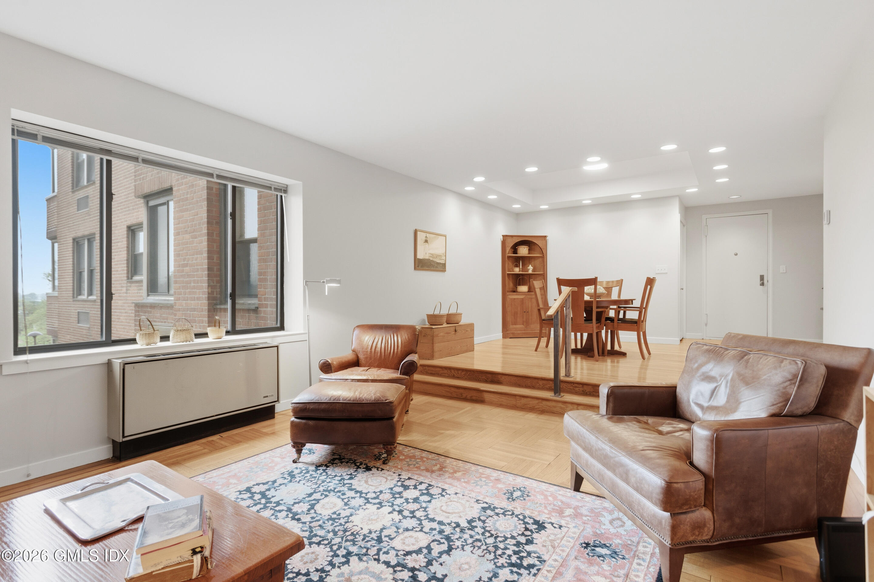 40 West Elm Street, Unit 2M Greenwich, CT 06830 - Photo 11 of 25 Living / Dining