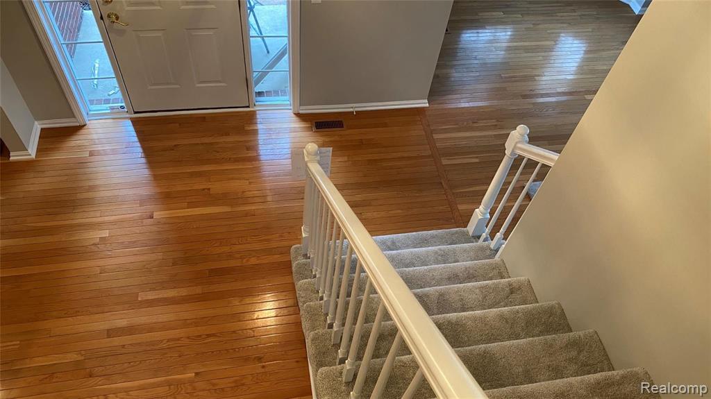 1606 Nadine Rochester, MI 48307 - Photo 15 of 33