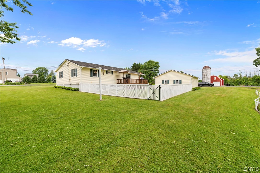 1092 Jewett Road Skaneateles, NY 13152 - Photo 6 of 42