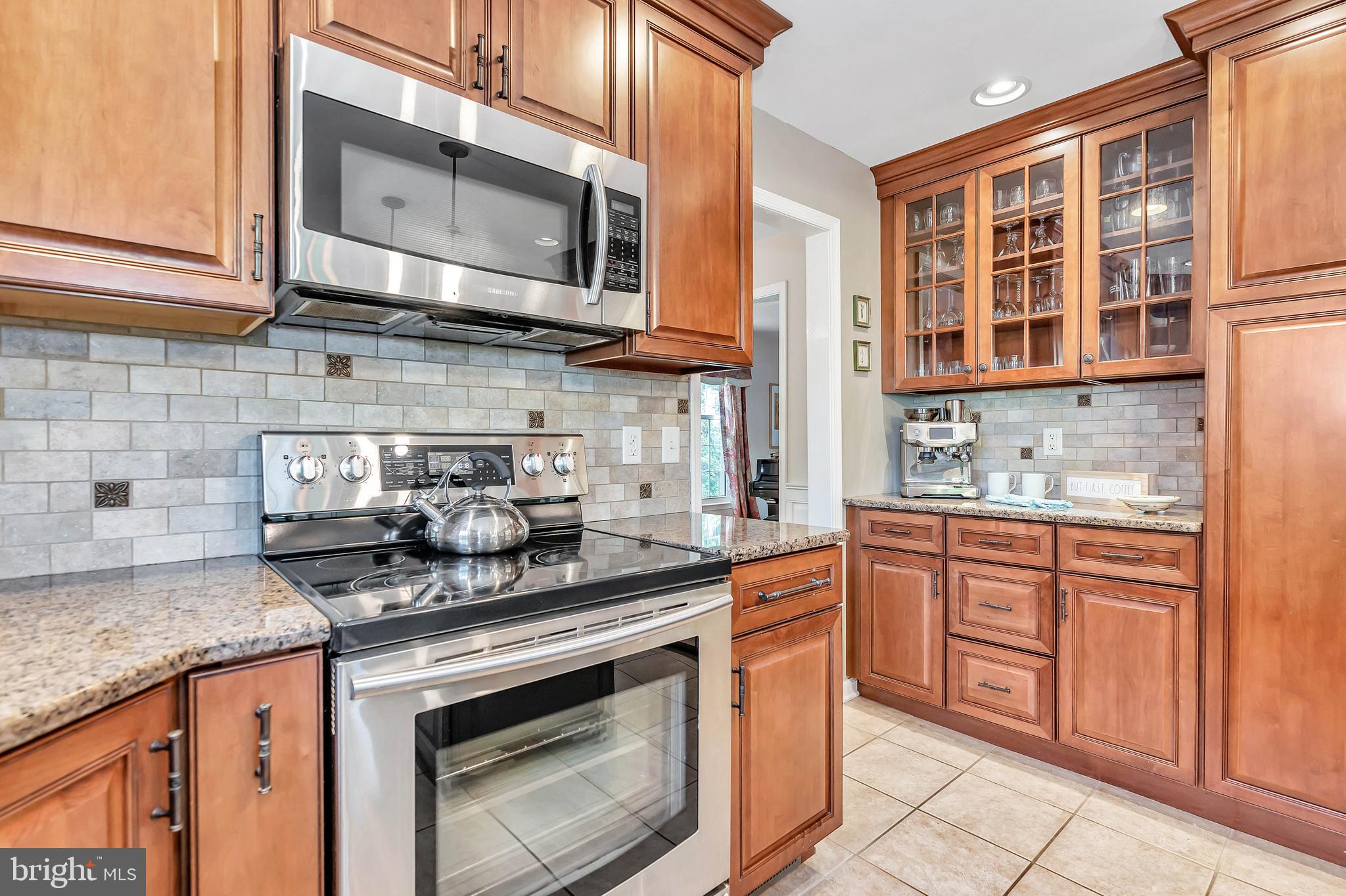 4 Kenwick Road Hockessin, DE 19707 - Photo 11 of 44 Granite counter tops