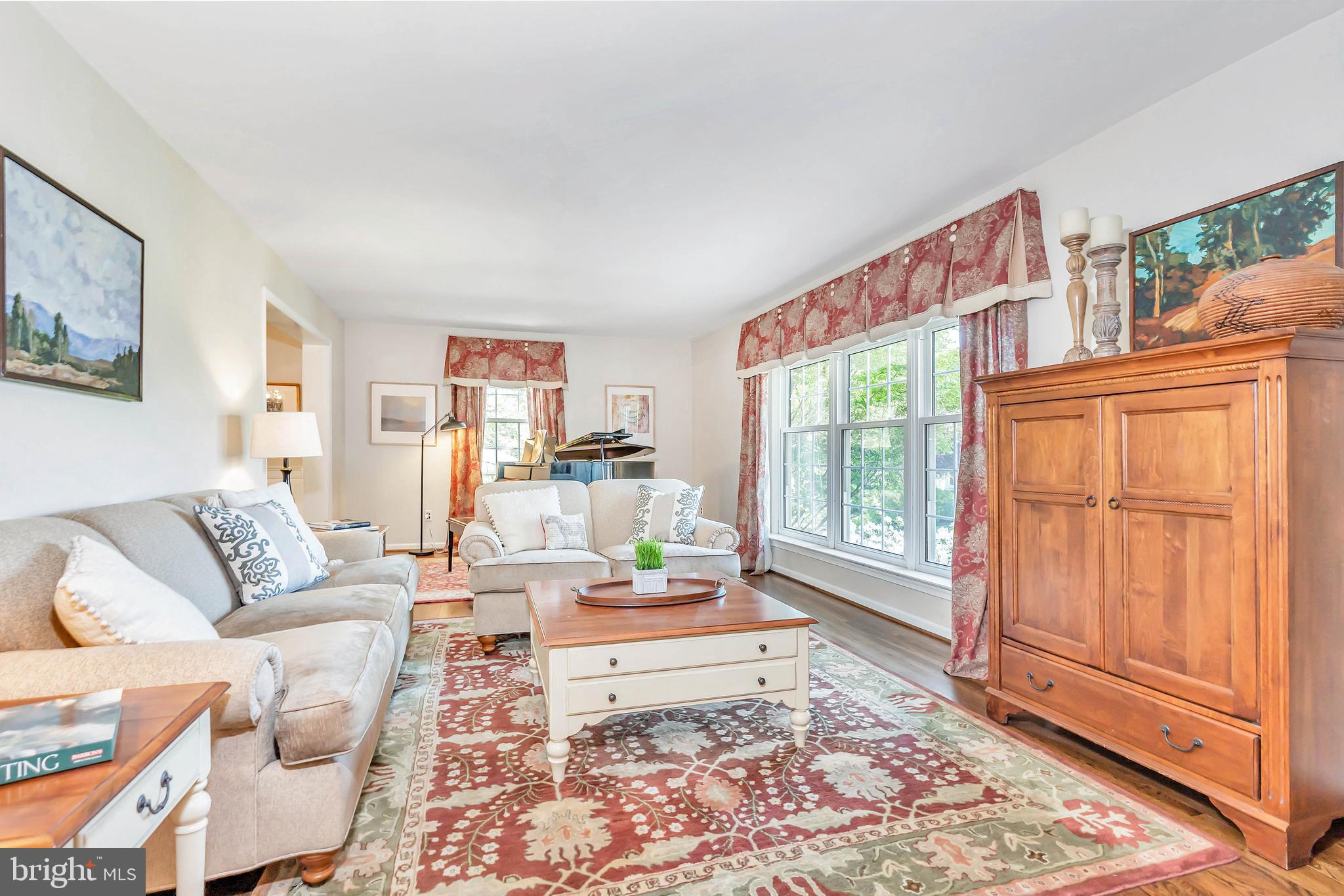 Brigh, large  living room
