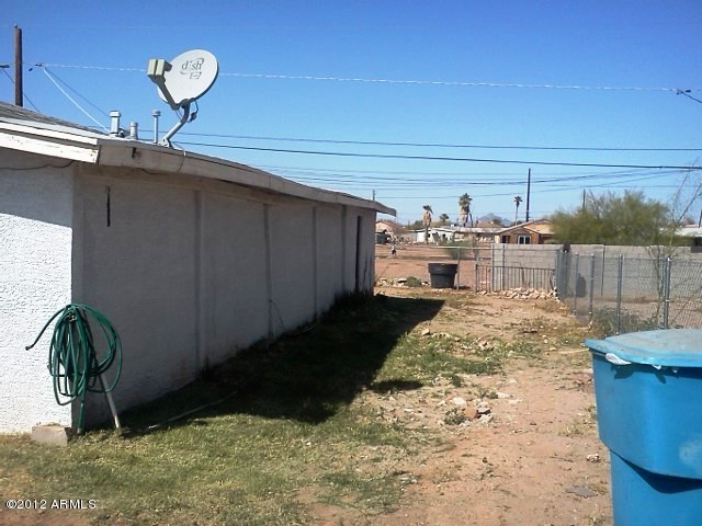2550 East Broadway Road Phoenix, AZ 85040 - Photo 4 of 5 Side view of Home