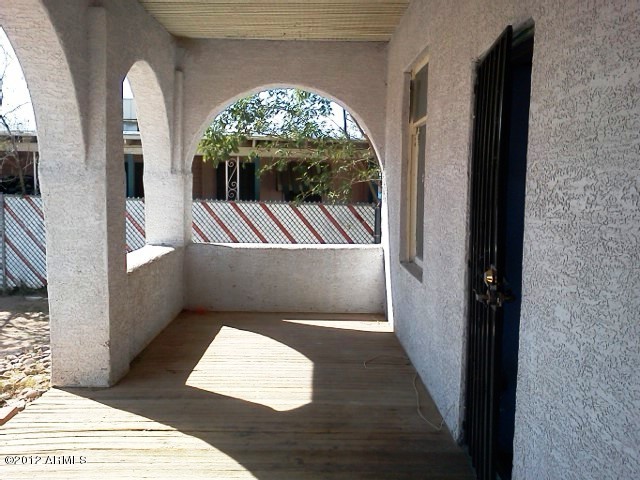 2550 East Broadway Road Phoenix, AZ 85040 - Photo 5 of 5 View of Porch