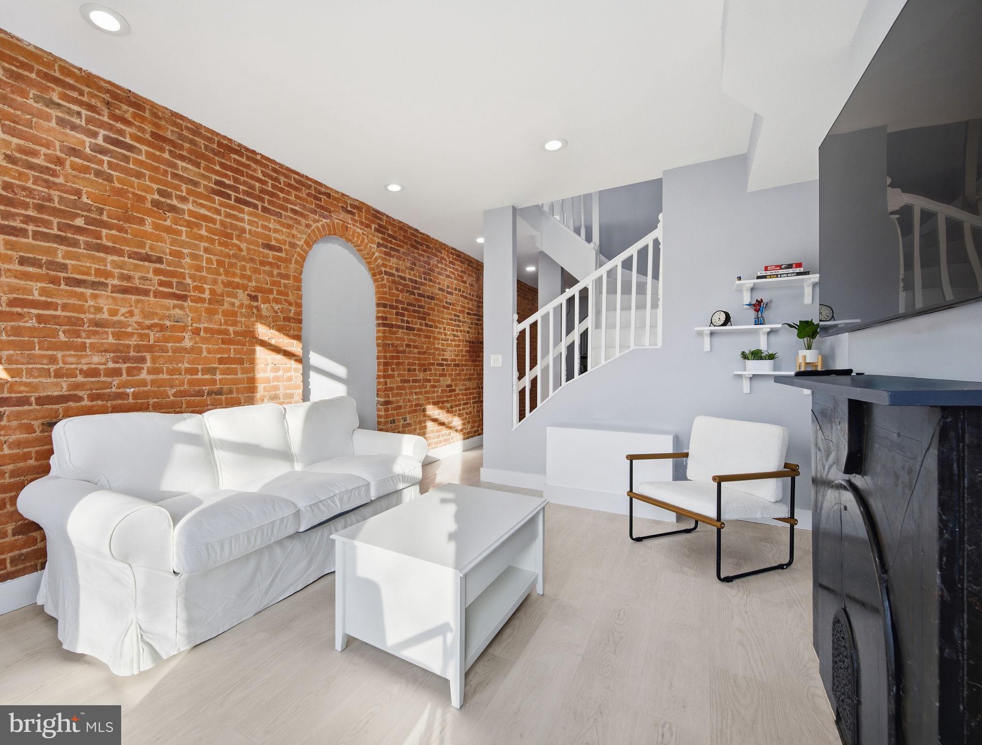 1015 Riverside Avenue Baltimore, MD 21230 - Photo 2 of 43