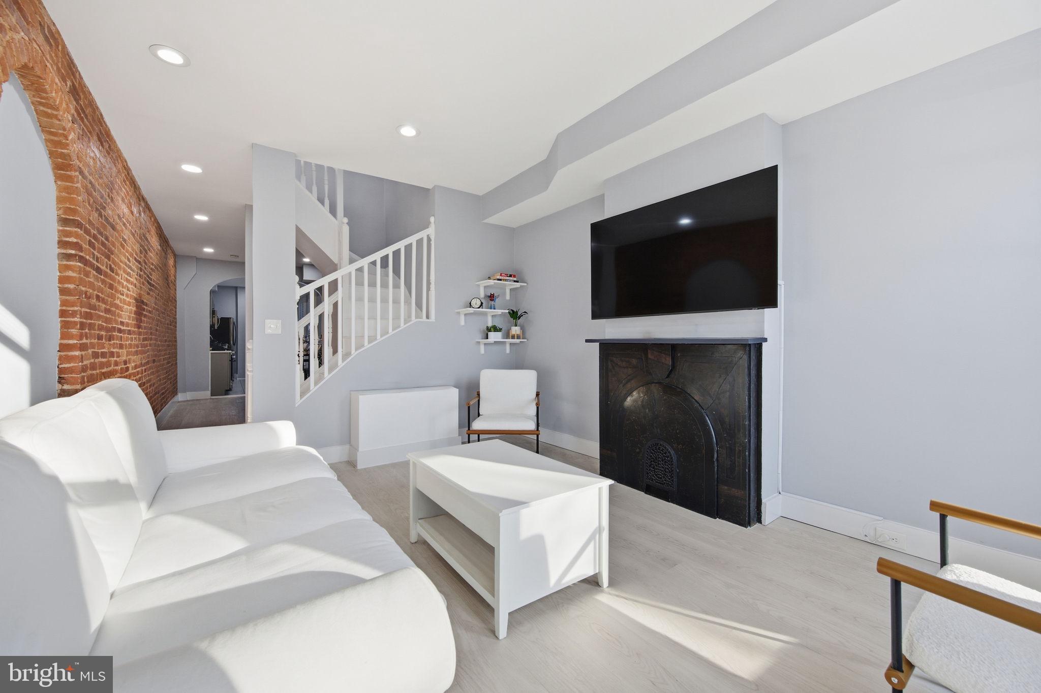 1015 Riverside Avenue Baltimore, MD 21230 - Photo 4 of 43