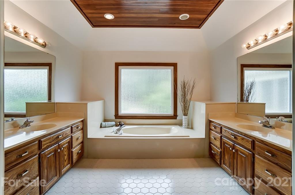 10623 Quail Acres Road Charlotte, NC 28277 - Photo 13 of 34 Gallery Image 13