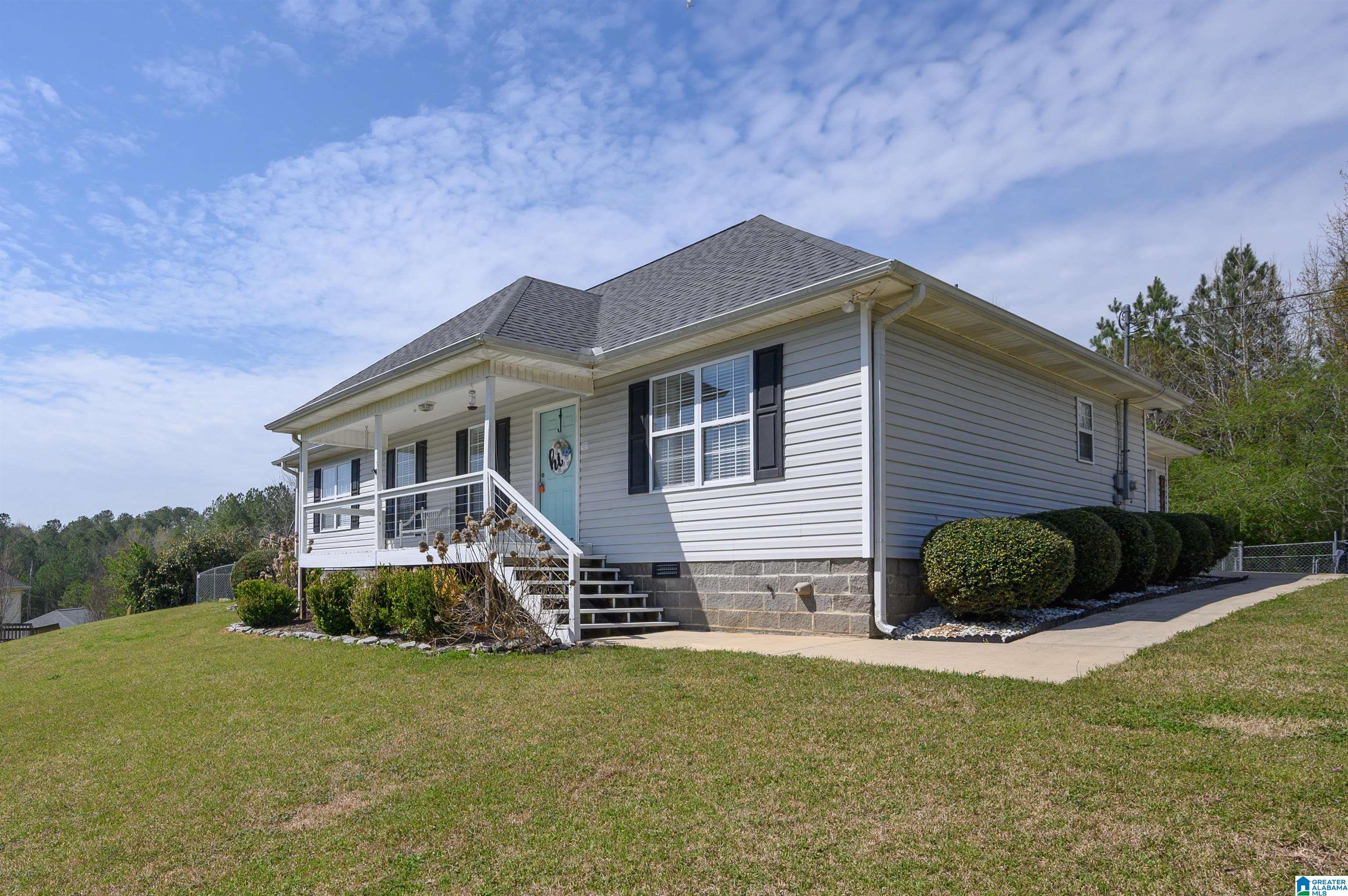 294 Miranda Road Warrior, AL 35180 - Photo 2 of 31