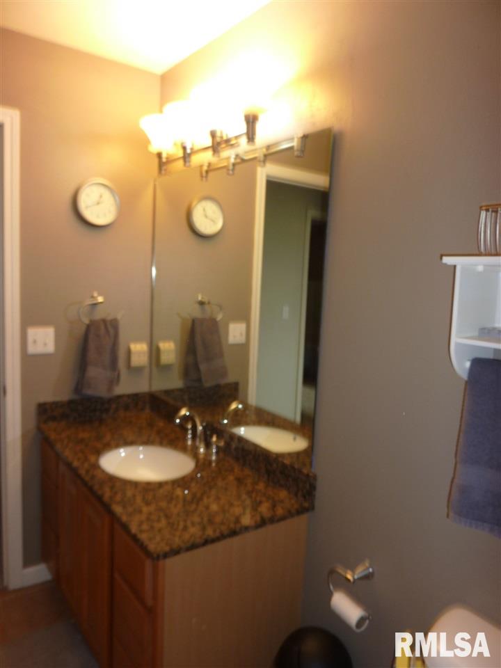 1521 Santa Fe Road Washington, IL 61571 - Photo 23 of 29 Gallery Image 23