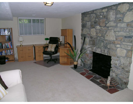 124 Wolcott Road Brookline, MA 02467 - Photo 6 of 12