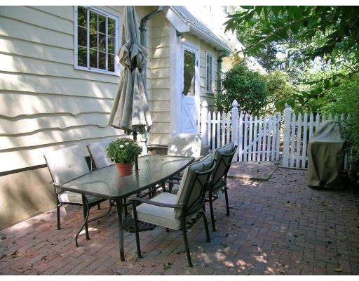 124 Wolcott Road Brookline, MA 02467 - Photo 8 of 12