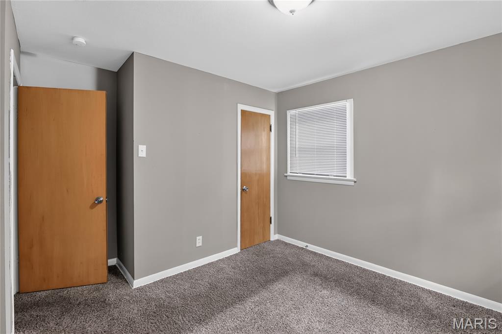 1027 Renshaw Drive Ferguson, MO 63135 - Photo 22 of 33