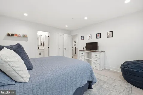 $1,215,000 | 1422 Howard Road, Annapolis, MD 21403